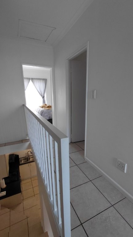 To Let 2 Bedroom Property for Rent in Burgundy Estate Western Cape